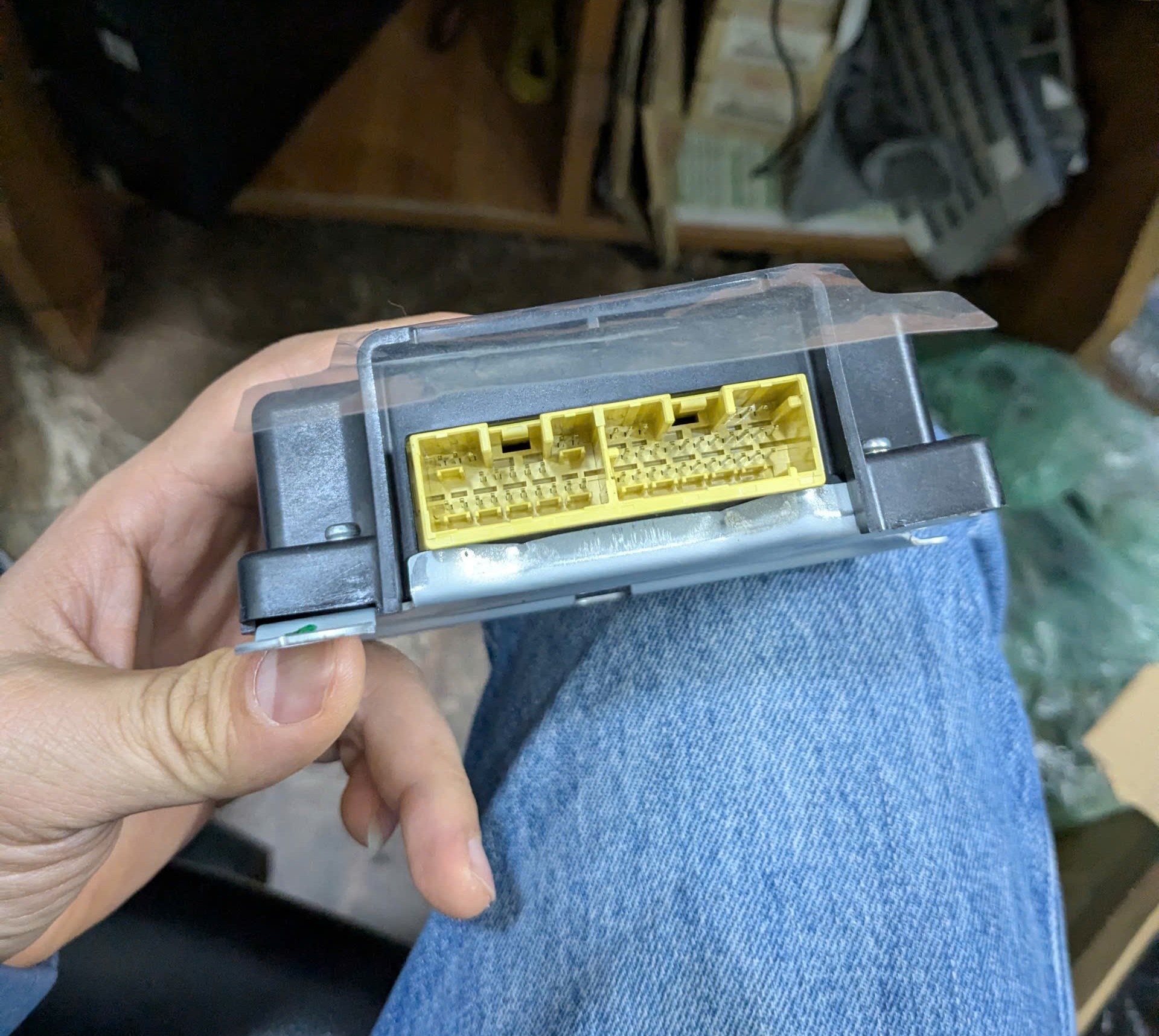 Hộp điều khiển túi khí xe Mitsubishi Triton hàng bãi