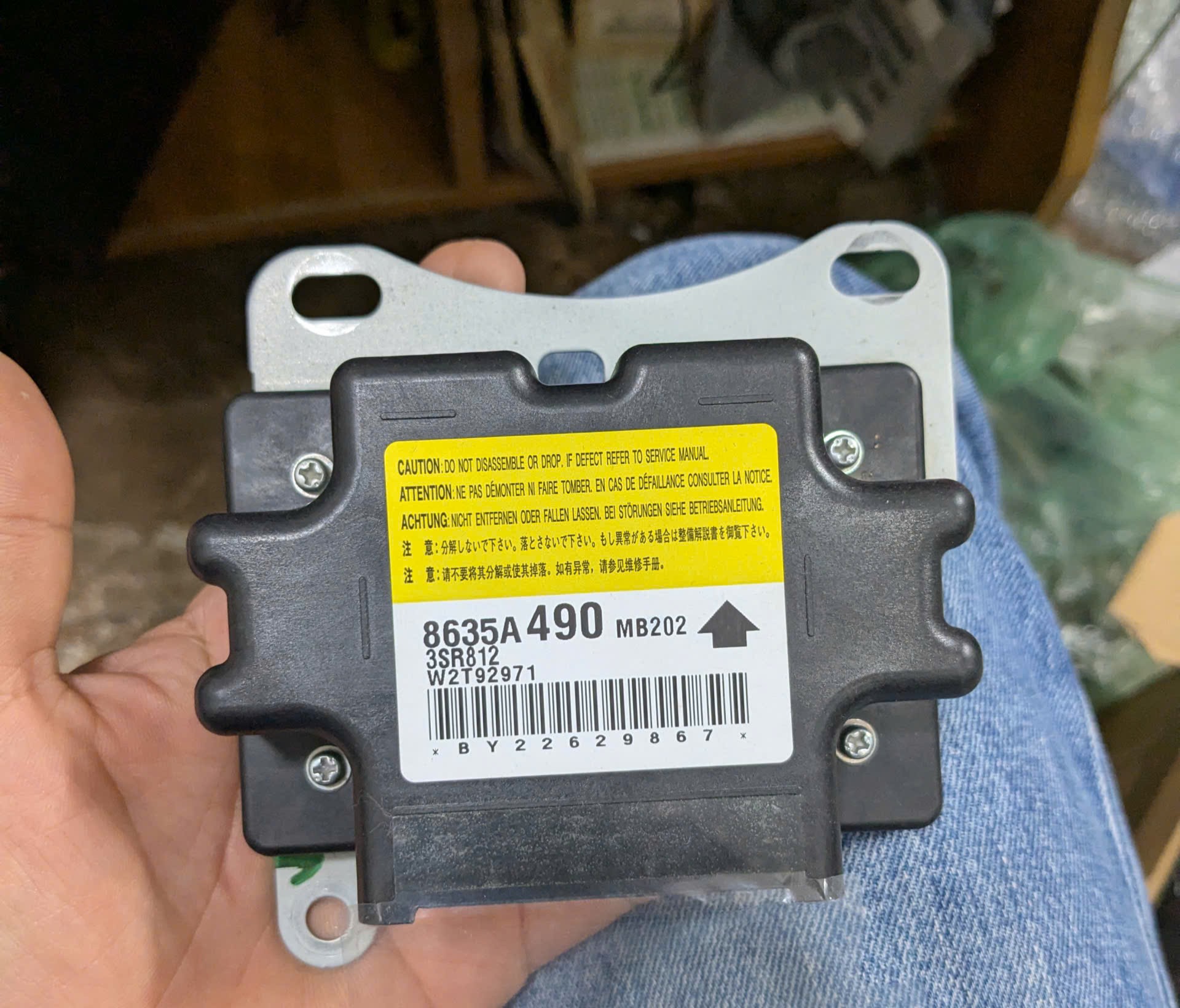 Hộp điều khiển túi khí xe Mitsubishi Triton hàng bãi