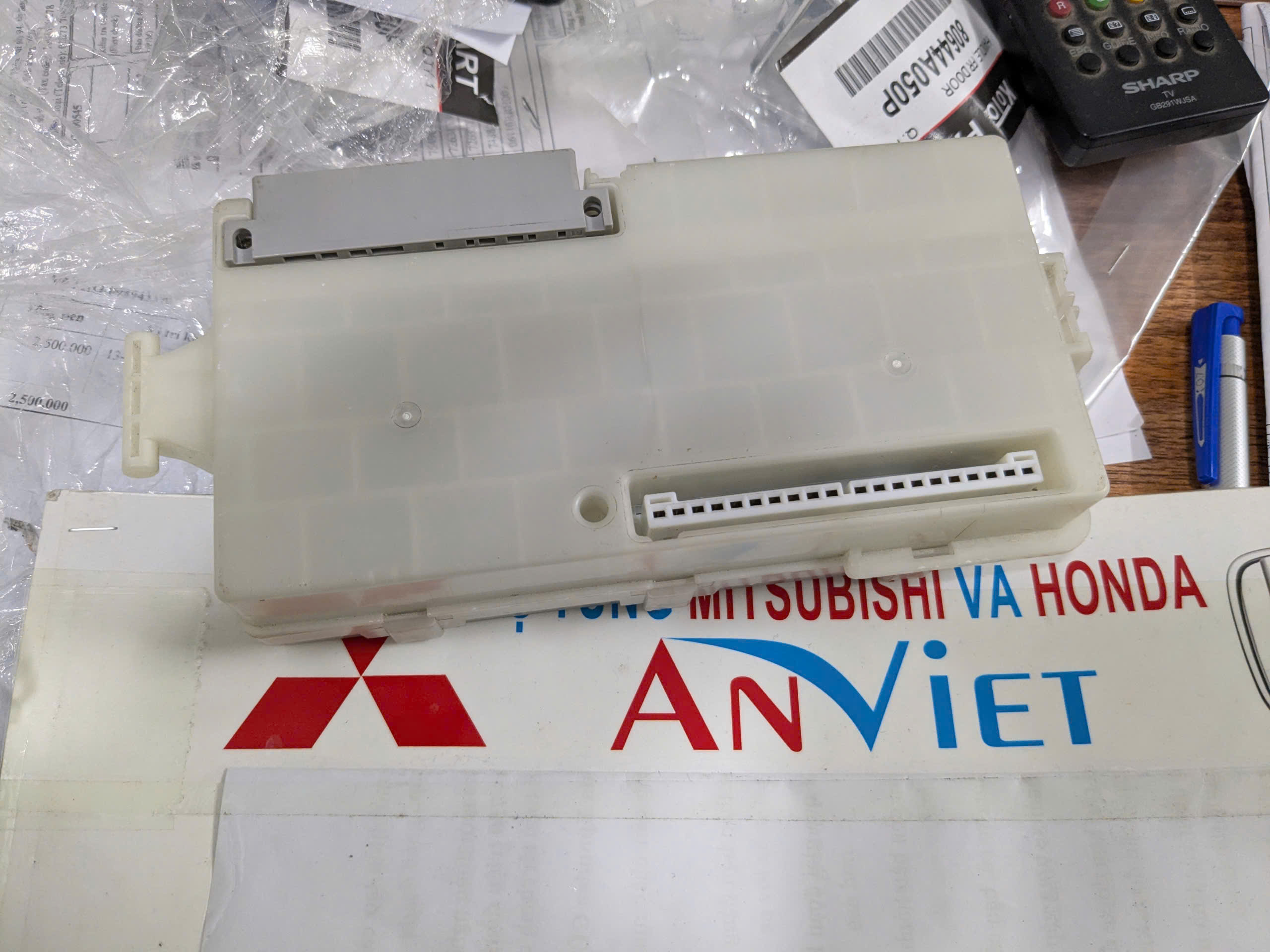 Hộp etacs Triton 4d56 2015-2018 điều khiển thời gian, đồng hồ...CONTROL UNIT,TIME & ALARM