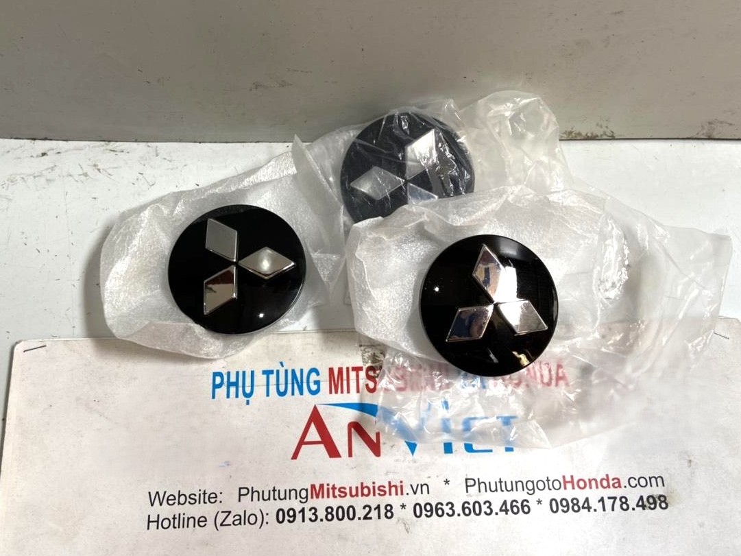 Nắp chụp moay ơ, Nắp chụp La Zăng xe Mitsubishi Triton 2024-2027 4252A020