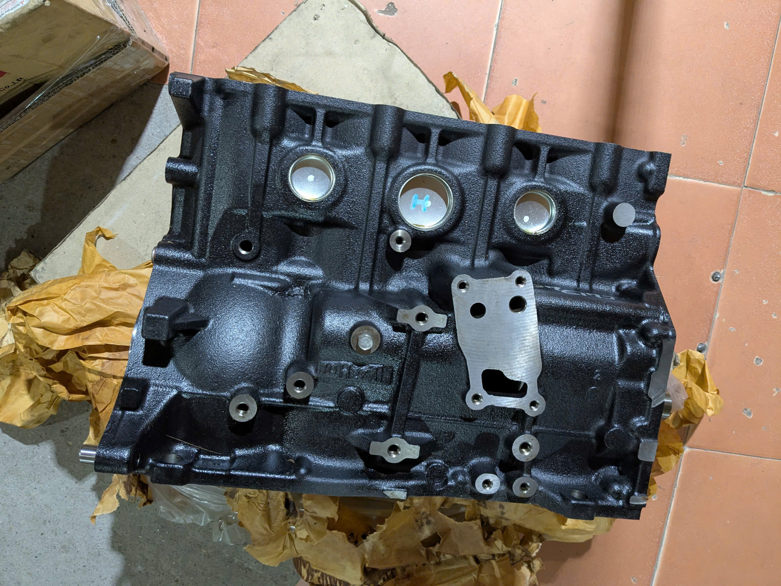 Thân lốc máy động cơ 2.5 4d56U Xe Mitsubishi Triton 2008-2018, Pajero Sport 2010-2018 , gồm lốc máy, trục khuỷu (cơ), Piston  xéc măng . . . 1000A400 1050B247 1050A007 1050B382 1100A135 1100A027 1100A028 1110C313 1110C316 1000A400Q  1115A343 1115a035