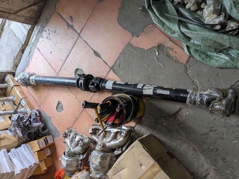 Trục các đăng cầu sau Mitsubishi Triton