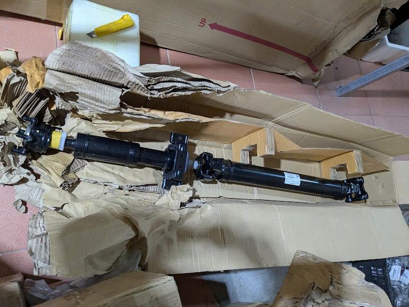 Trục các đăng cầu sau Mitsubishi Triton