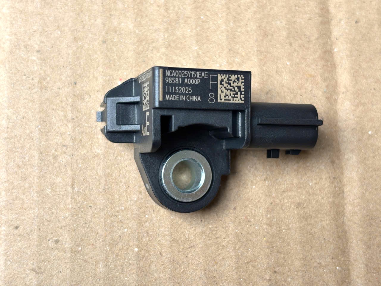 Cảm biến va chạm đầu xe trước Mitsubishi Triton 2024-2027 98581A000P
