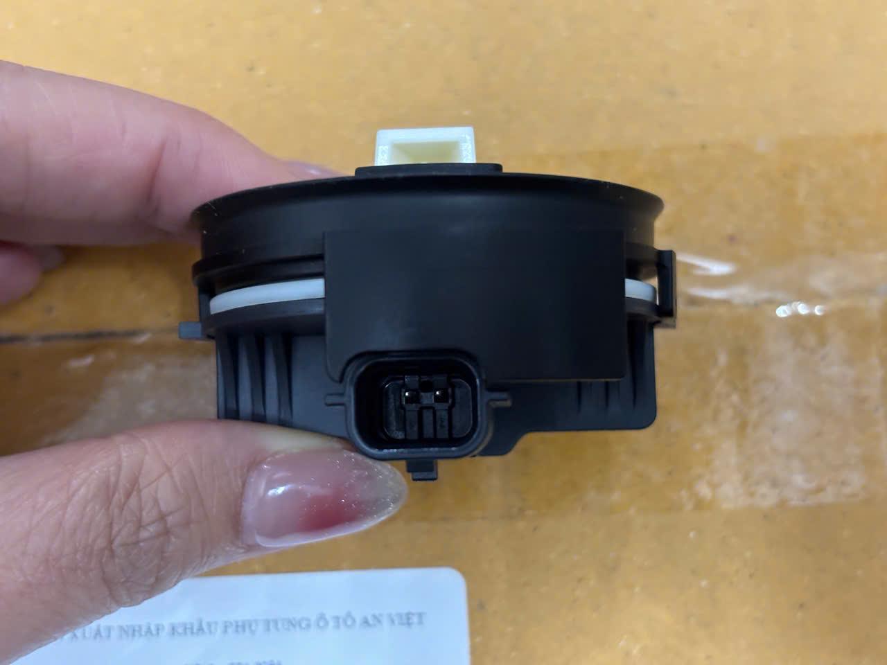 Cảm biến va chạm sườn xe Mitsubishi Triton 2024-2027 98836A000P