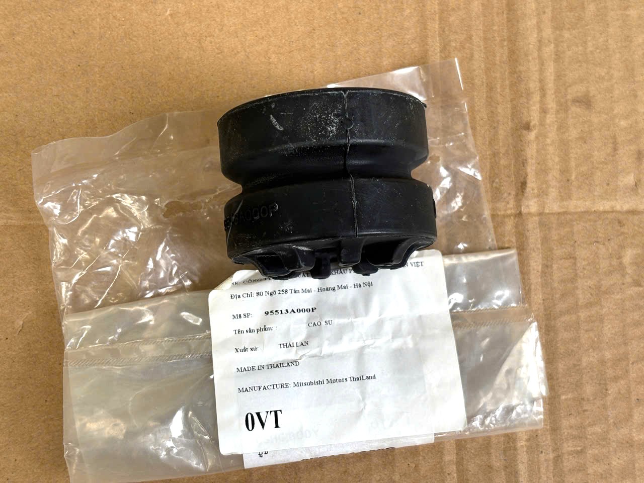 Cao su giảm chấn chân cabin Mitsubishi Triton 2024-2027 95513A000P