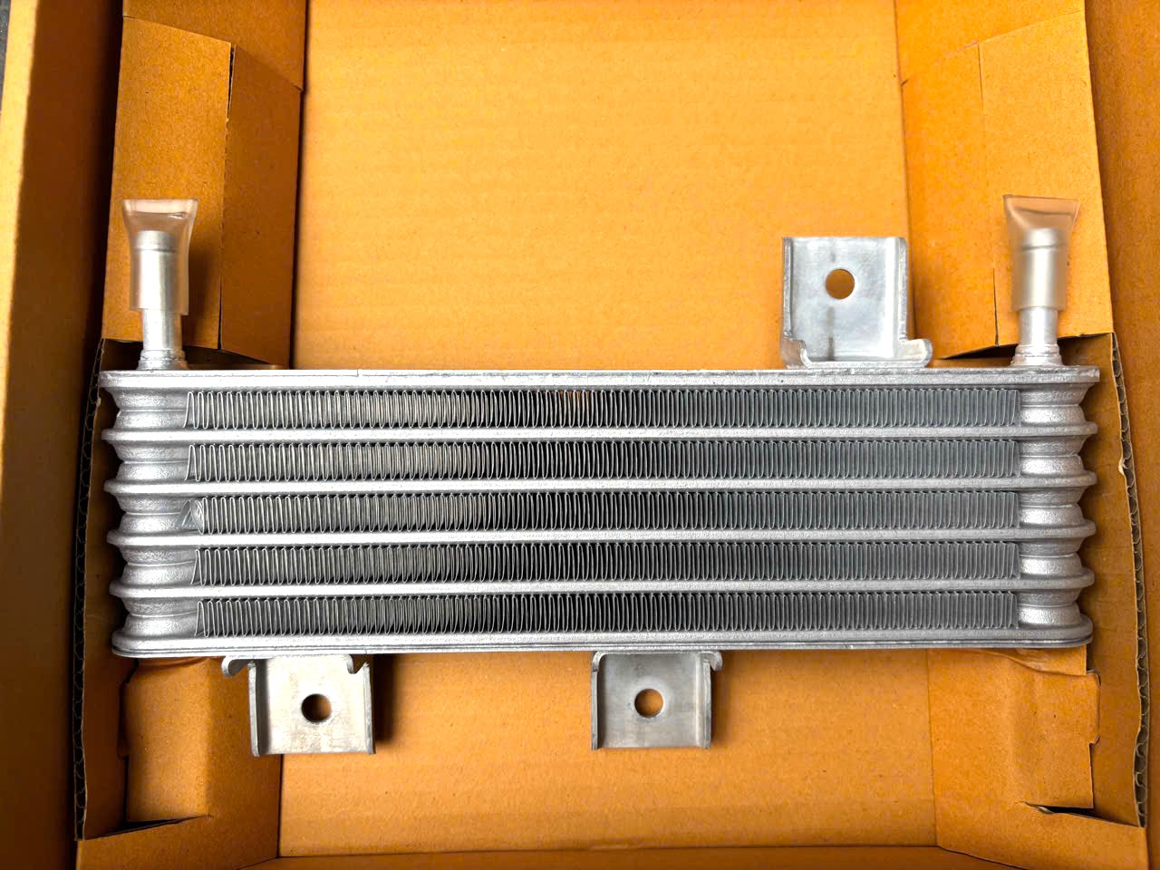 Két làm mát dầu số tự động, két sinh hàn Mitsubishi Triton 2024-2027 21606A000P