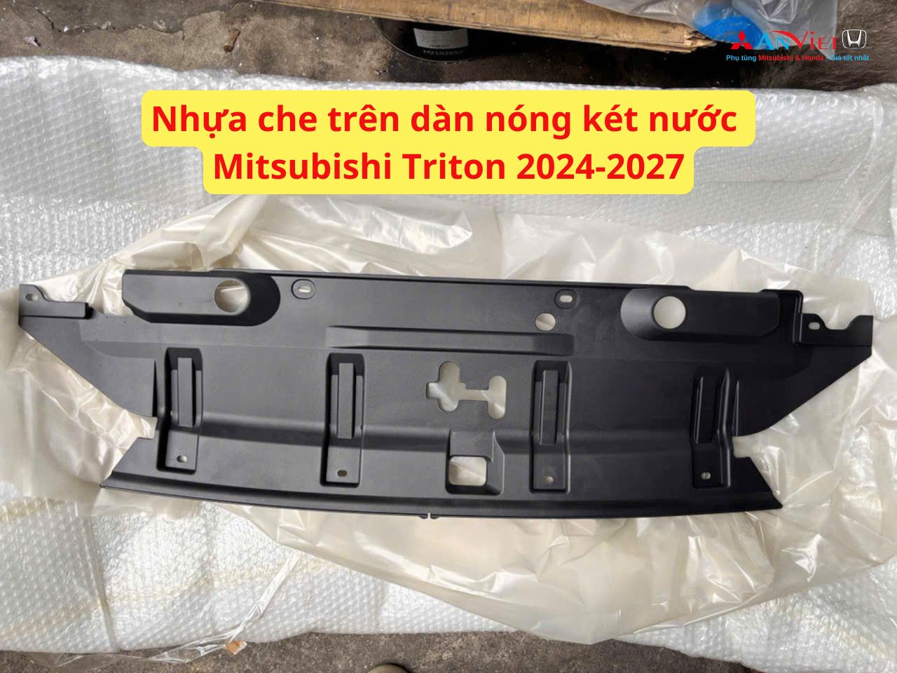 Nhựa che trên dàn nóng két nước Mitsubishi Triton 2024-2027 62322A000P