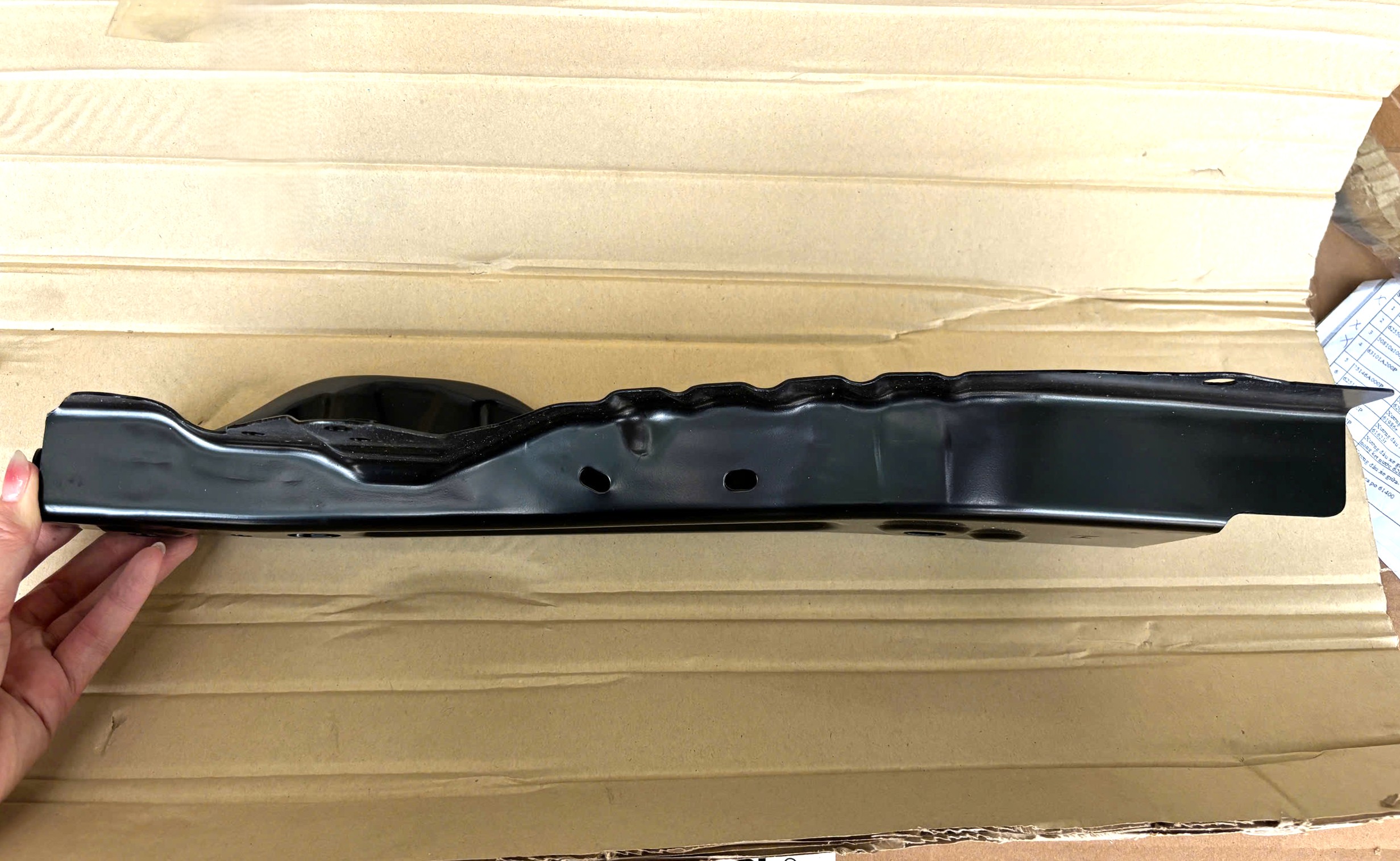 Xương đầu xe đứng cạnh dàn nóng két nước Mitsubishi Triton 2024-2027 62550A050P 62551A020P