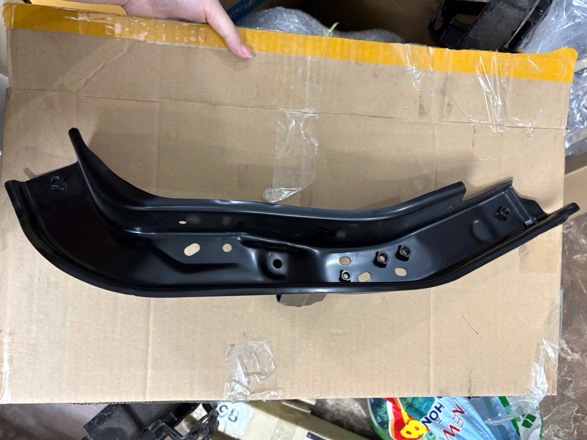 Xương đầu xe viền đèn led định vị Mitsubishi Triton 2024-2027 62513A030P
