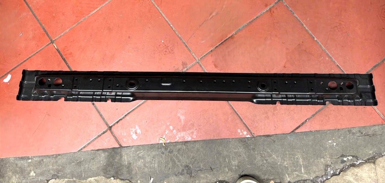 Xương dẹp đầu xe Mitsubishi Triton 2024-2027 62530A030P (nằm ngang nối 2 thân sát xi dưới gầm)