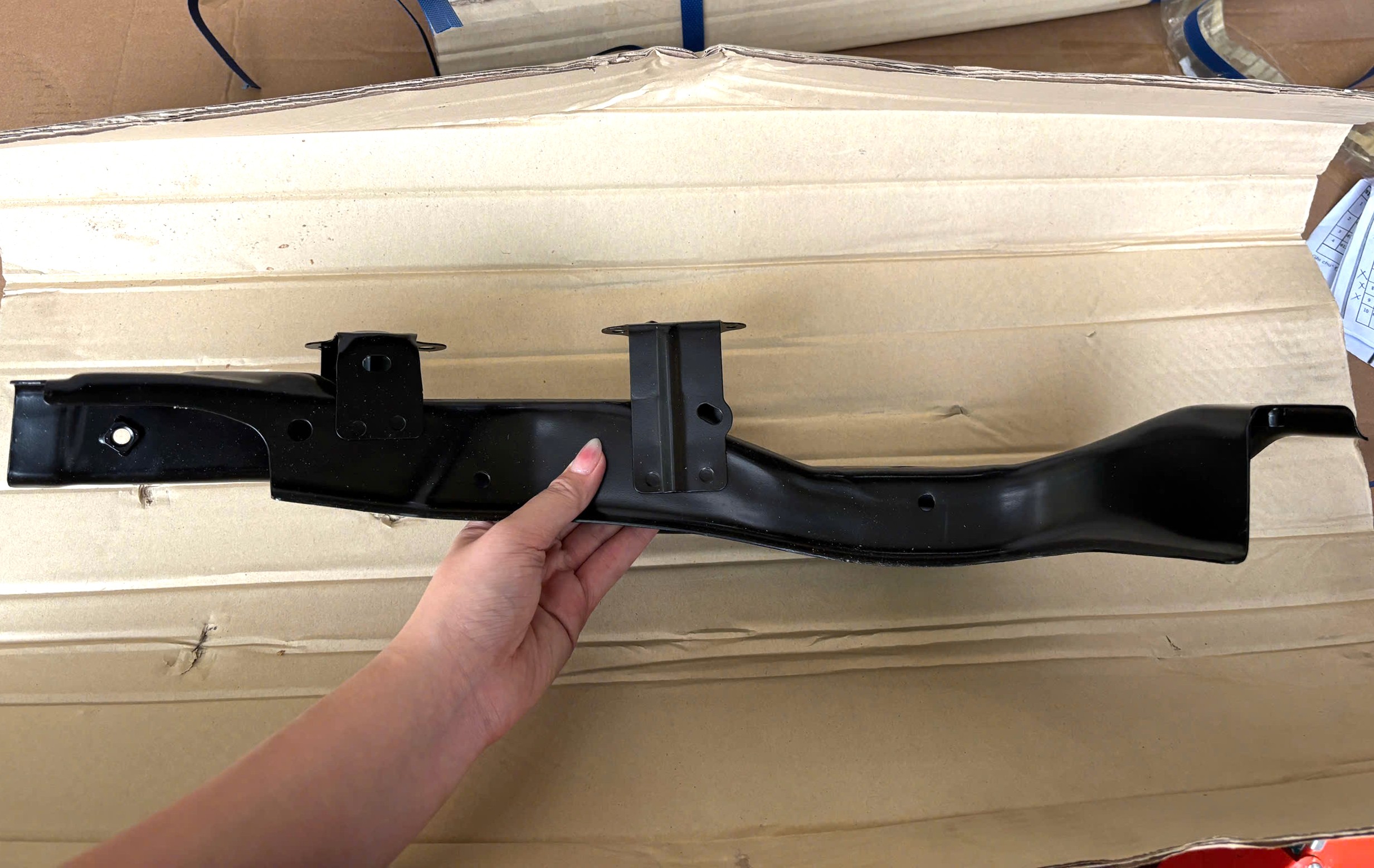Xương ngang đầu xe Mitsubishi Triton 2024-2027 62511A010P