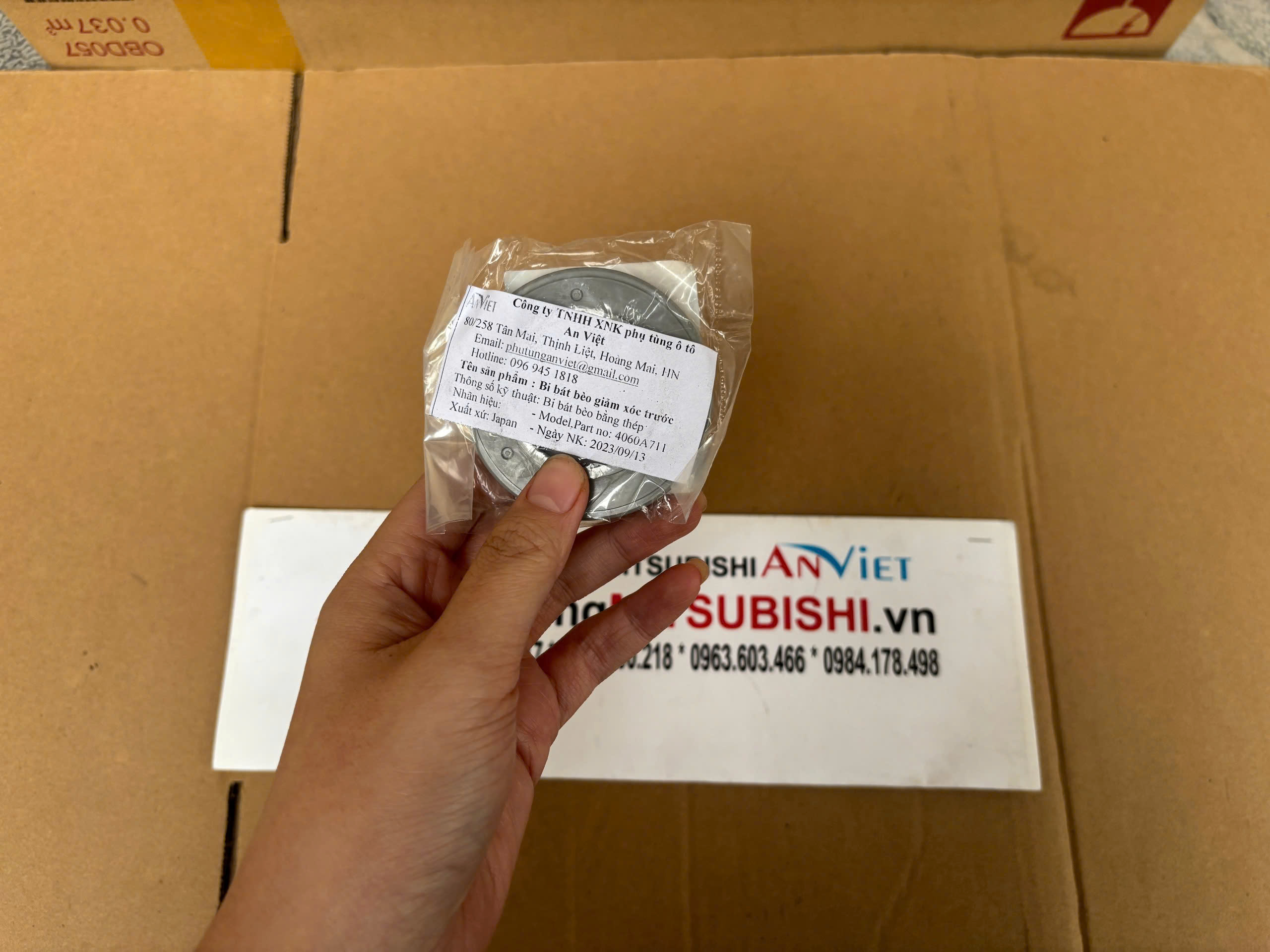 Bi Bát Bèo Giảm Xóc Trước xe Mitsubishi Xforce 4060A711