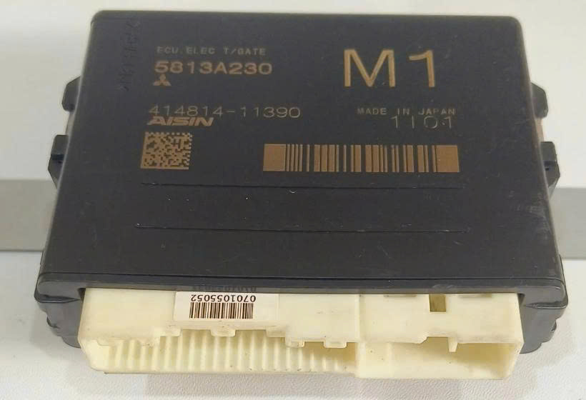 Hộp điều khiển cửa Mitsubishi Pajero Sport 2020- 2026, hộp điều khiển đóng mở cửa hậu cốp Pajero Sport 5813A230 414814-11390 AISIN