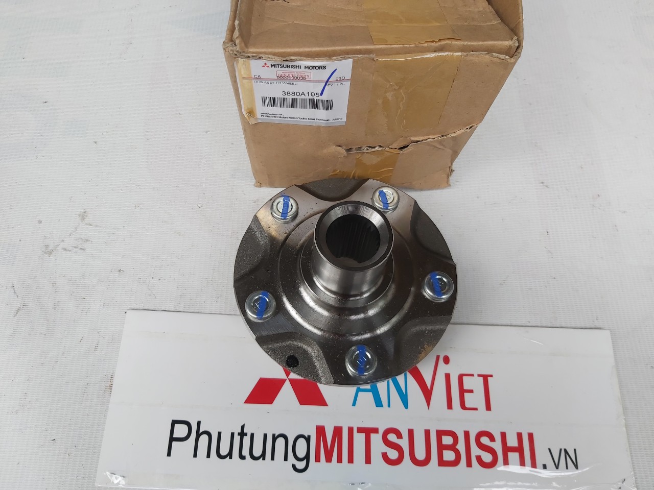 Moay ơ trước xe Mitsubishi Xforce 3880A105