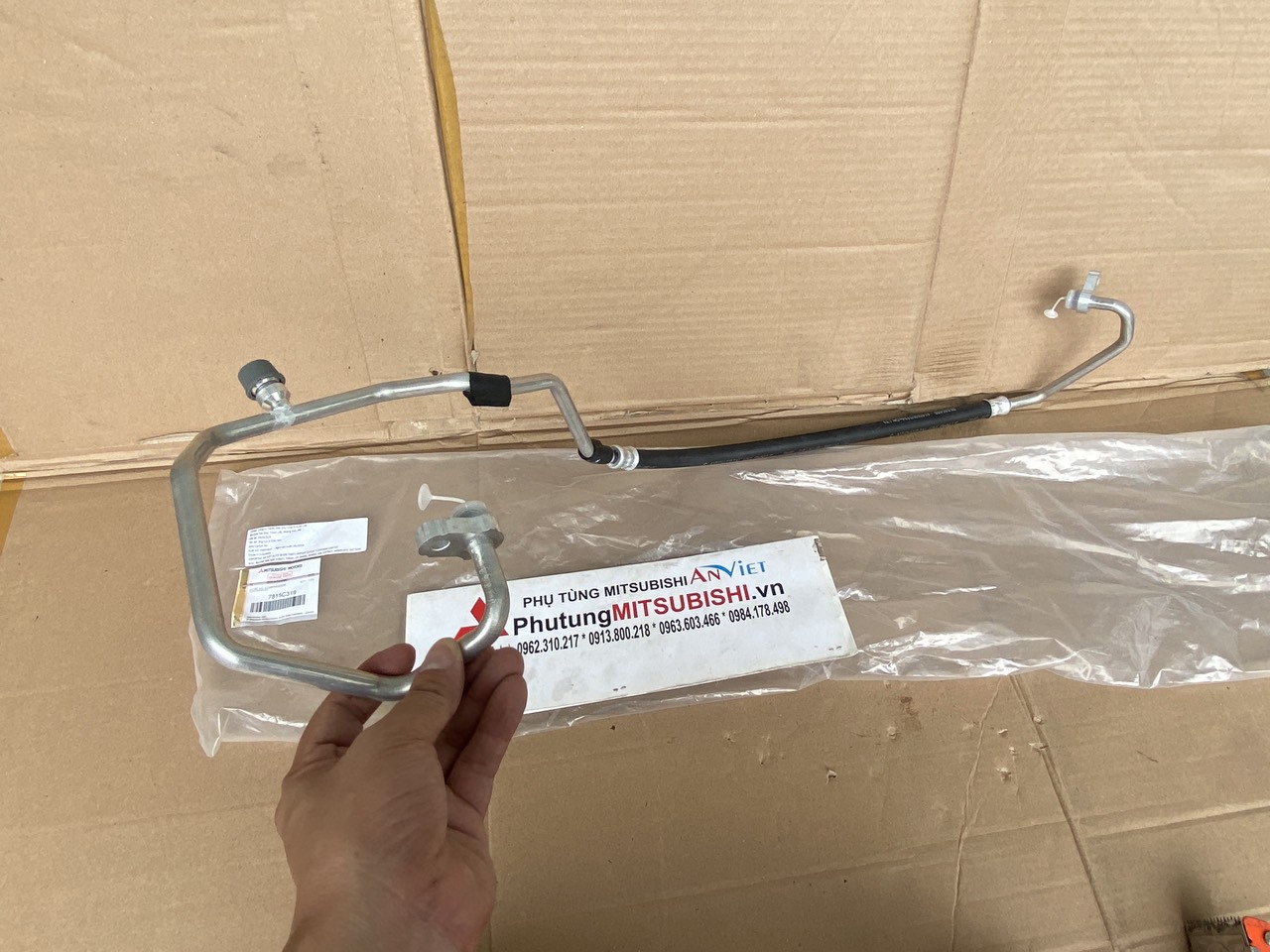 Ống tuy ô cao áp điều hòa Mitsubishi XForce 7815C319