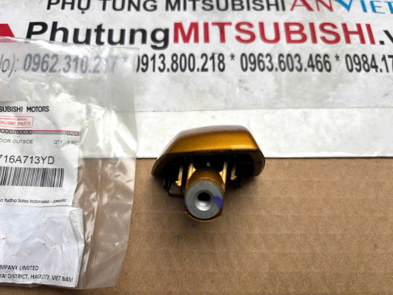 Ốp đậy ổ khóa, Tay mở cánh cửa sau ngoài - đoạn đuôi ngắn Mitsubishi XForce 5716A713YD 5716A714YD