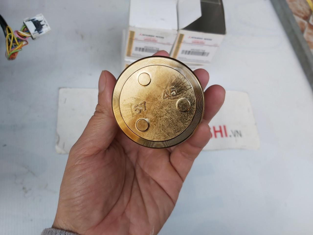 Piston phanh trước xe Mitsubishi Xforce 4605B754