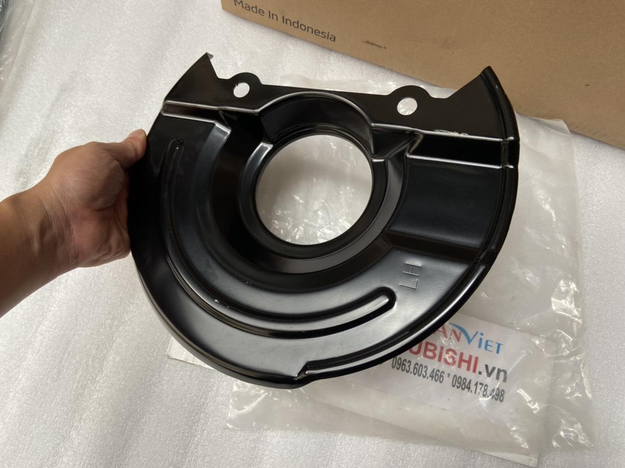 Tấm thép che đĩa phanh trước trái phải LH RH xe Mitsubishi Xforce 4605B231, 4605B232