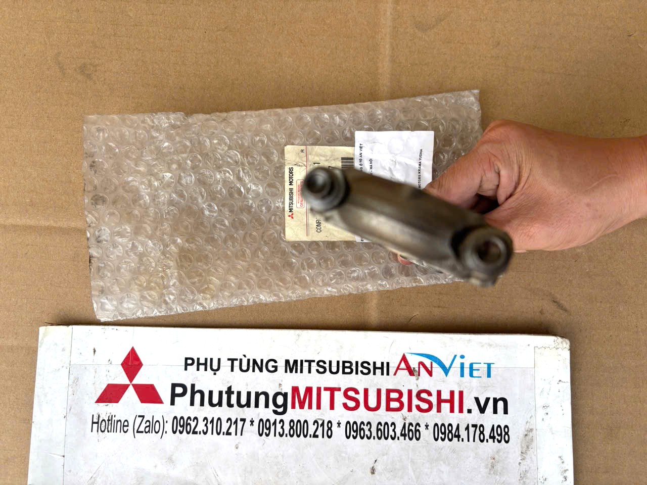Tay biên xe Mitsubishi Destinator DST 1115A647