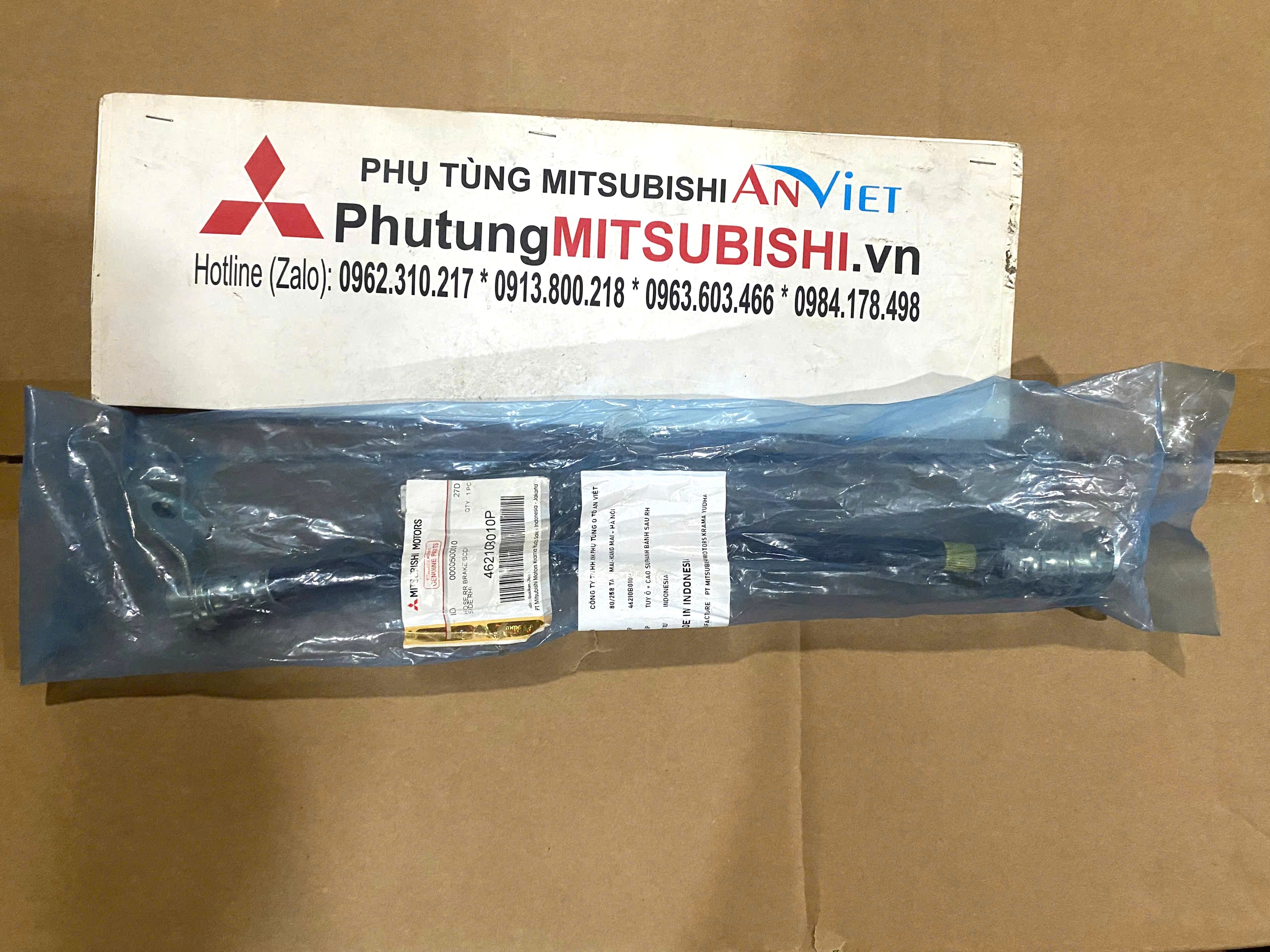 Tuy &ocirc;, cao su v&agrave;o phanh b&aacute;nh sau xe Mitsubishi Destinator DST