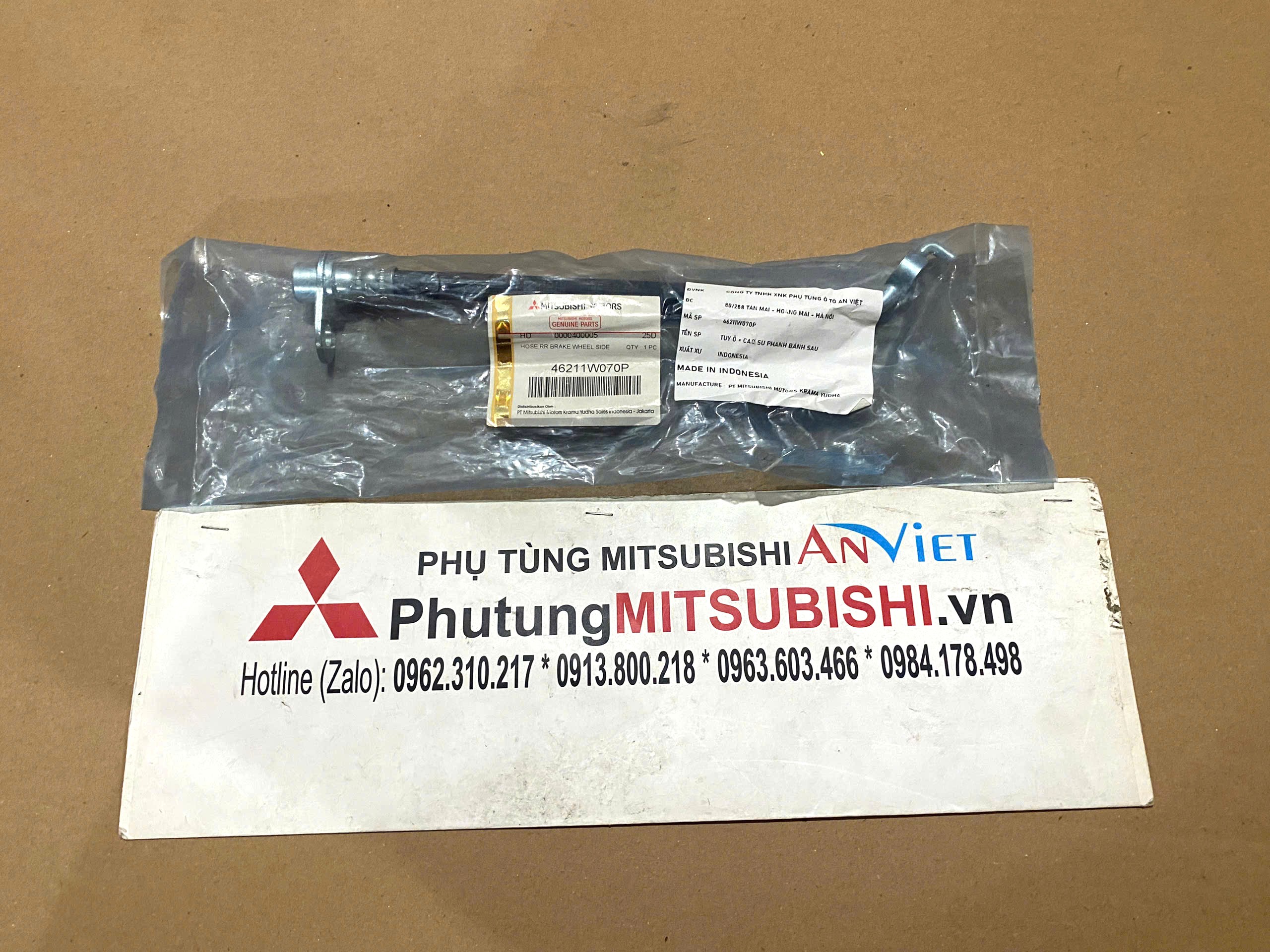 Tuy &ocirc;, cao su v&agrave;o phanh b&aacute;nh sau xe Mitsubishi Destinator DST
