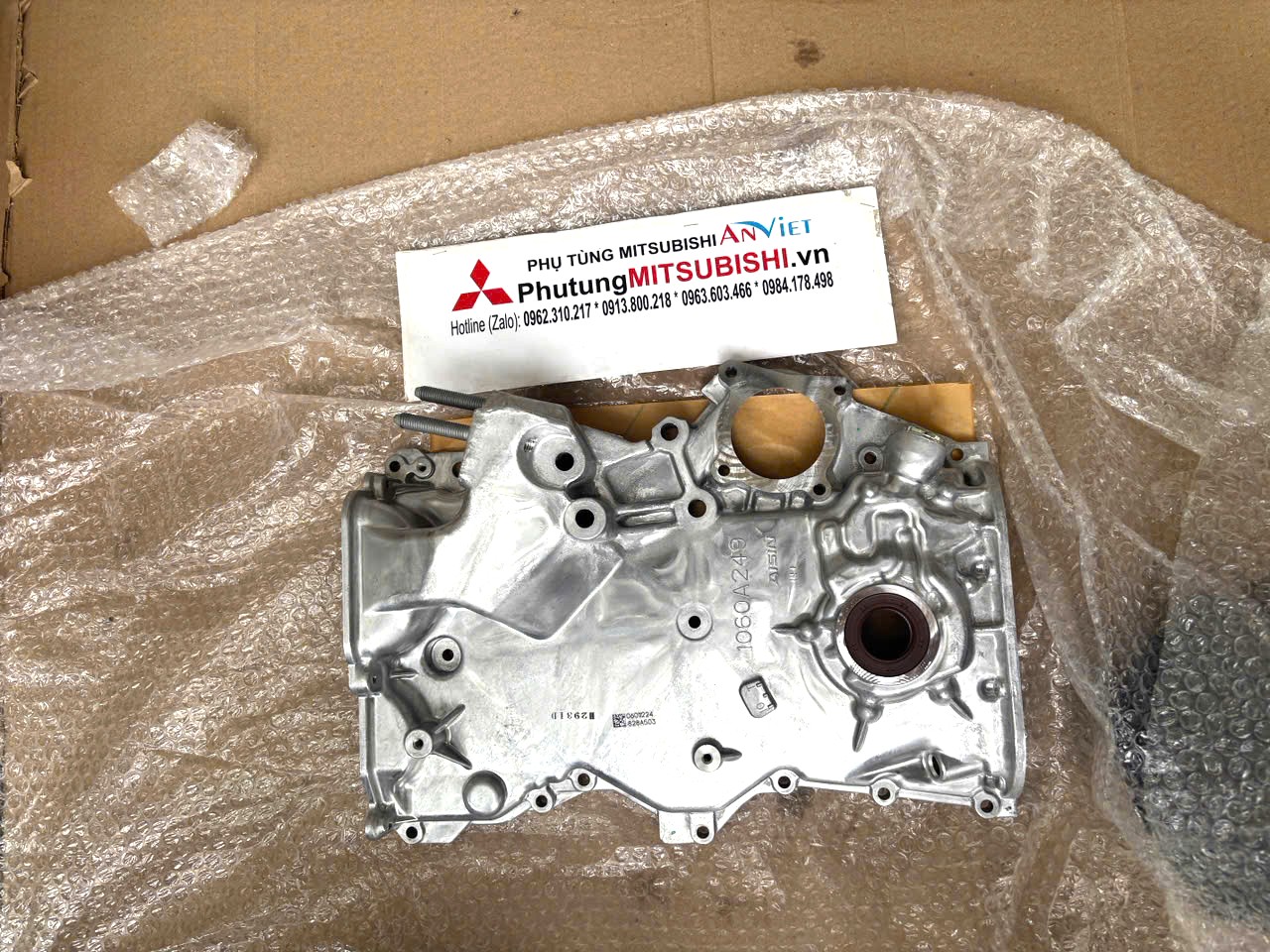 Bơm dầu nhớt động cơ xe Mitsubishi Xpander
