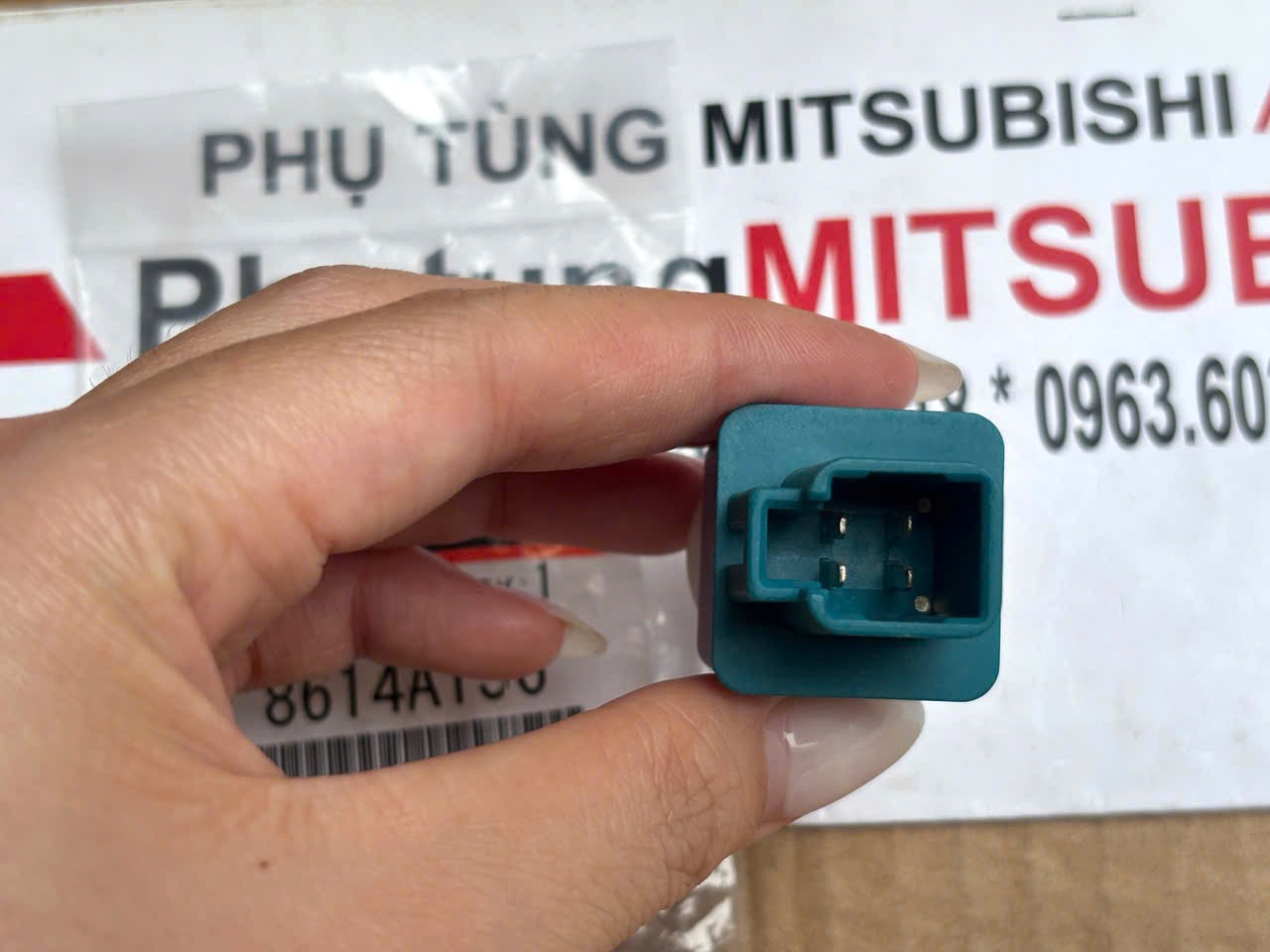 Công tắc bàn đạp chân phanh, đèn phanh Mitsubishi XForce 8614A156