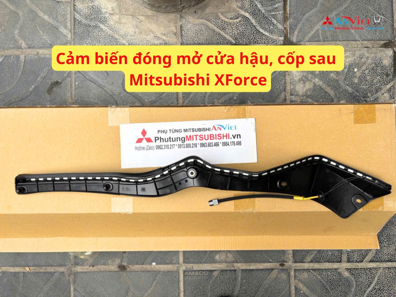 Cảm biến đóng mở cửa hậu, cốp sau Mitsubishi XForce 90568B010P 90569B010P