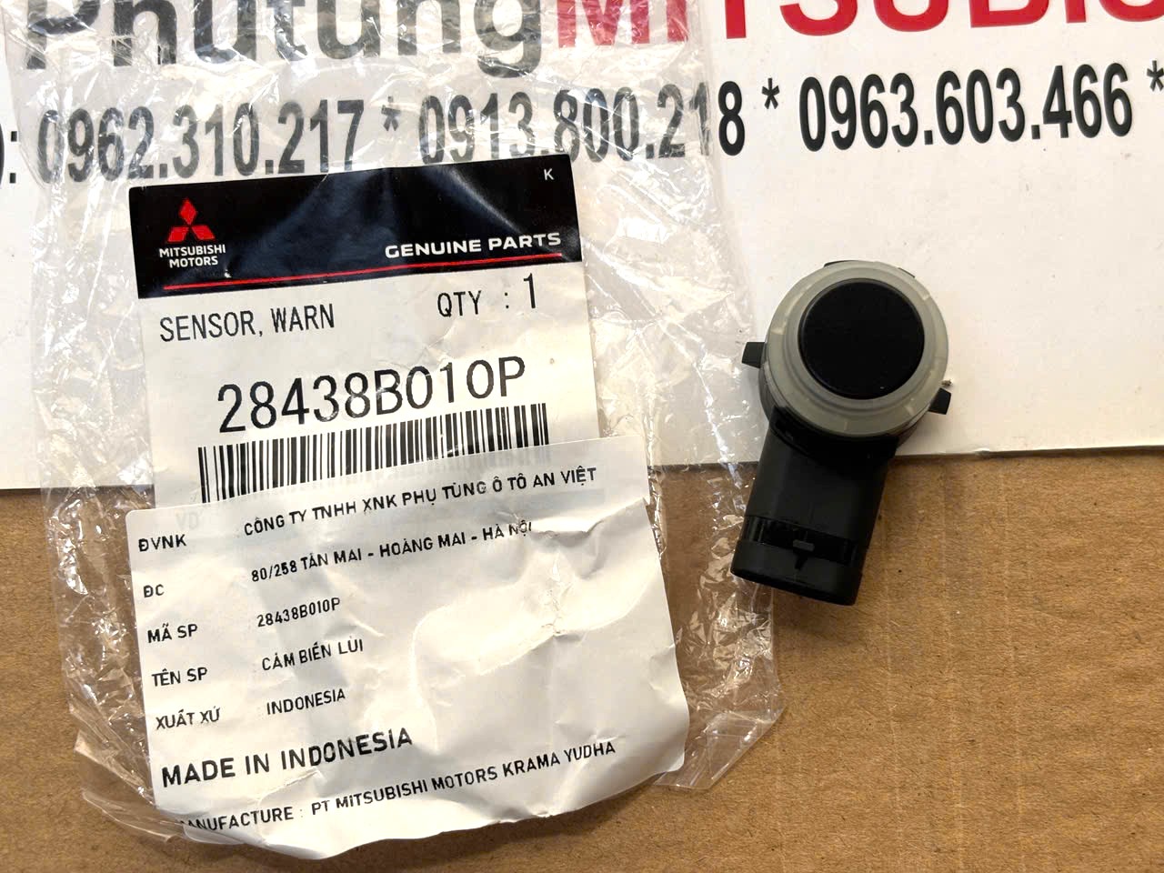Cảm biến lùi, cảnh báo khoảng cách điểm mù ở cản sau Mitsubishi XForce 28438B010P
