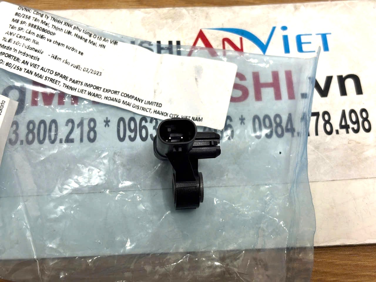 Cảm biến va chạm, kích nổ túi khí bên sườn xe Mitsubishi XForce 98830B000P