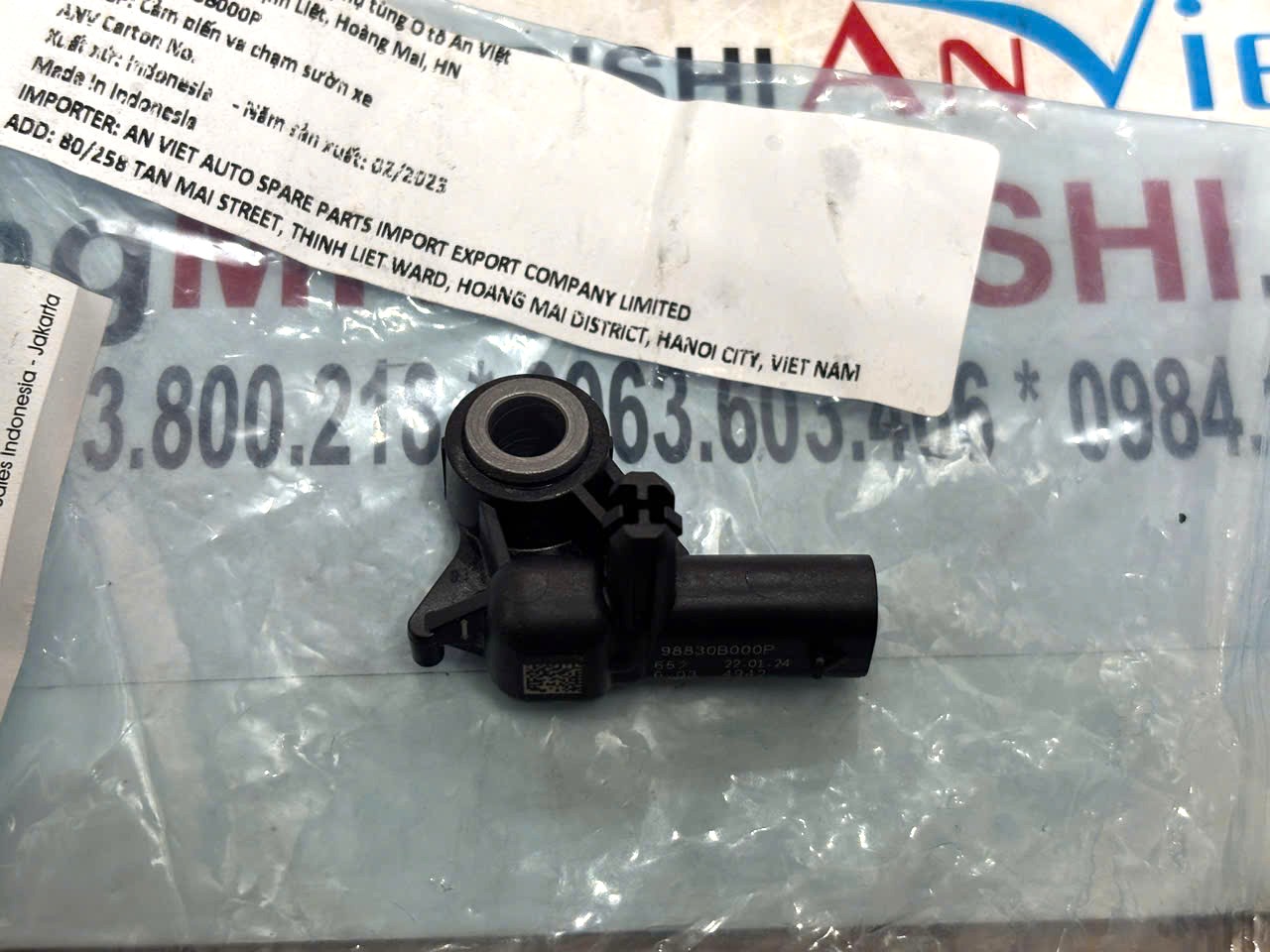 Cảm biến va chạm, kích nổ túi khí bên sườn xe Mitsubishi XForce 98830B000P