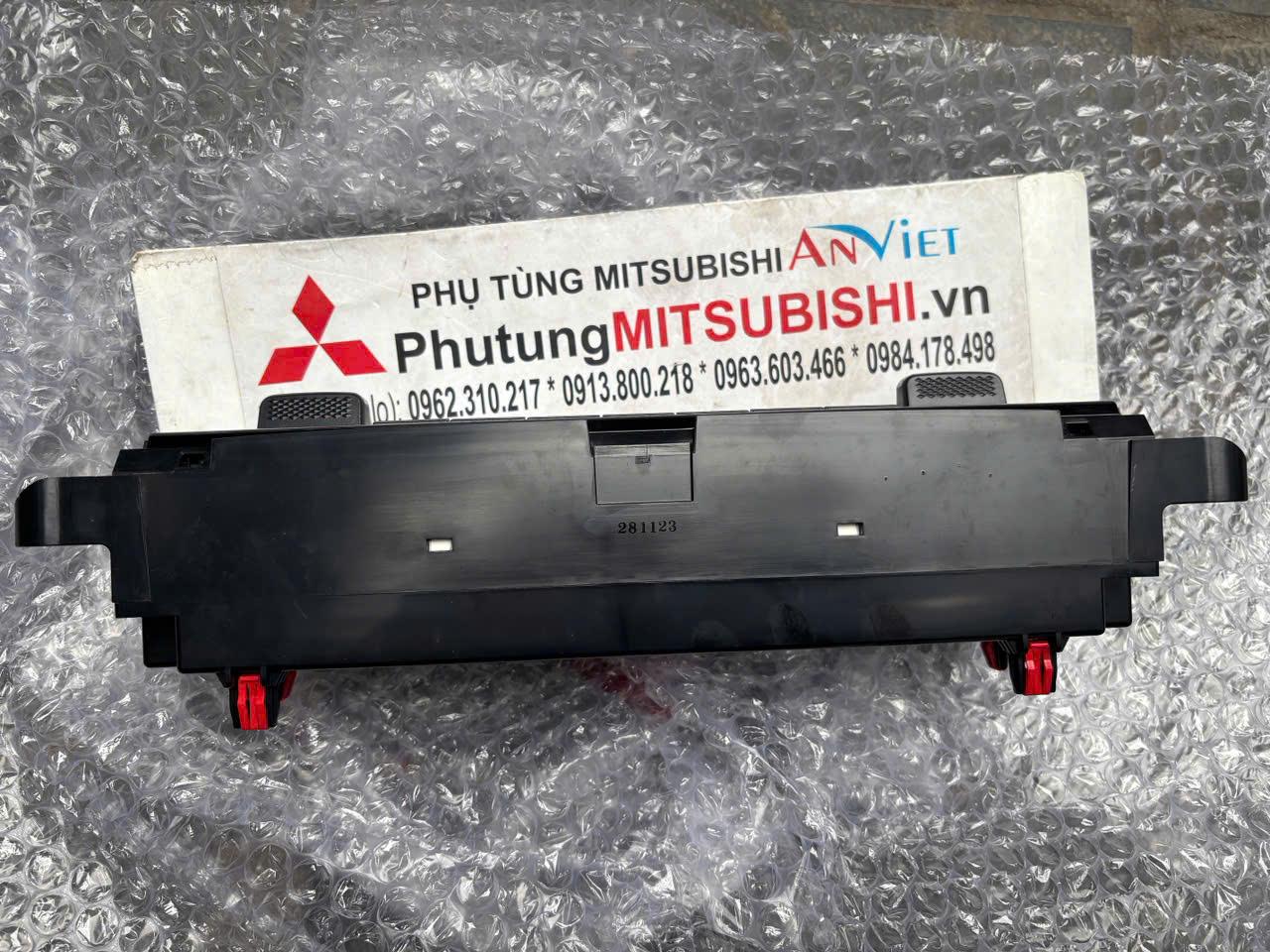 Cụm công tắc điều khiển điều hòa trên Táp lô Mitsubishi XForce 27760B011P