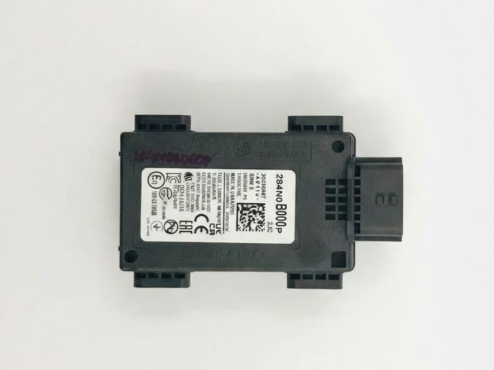 Hộp điều khiển cảm biến báo lùi, cảnh báo điểm mù trên cản sau Mitsubishi XForce 284N0B000P 284N0B000P