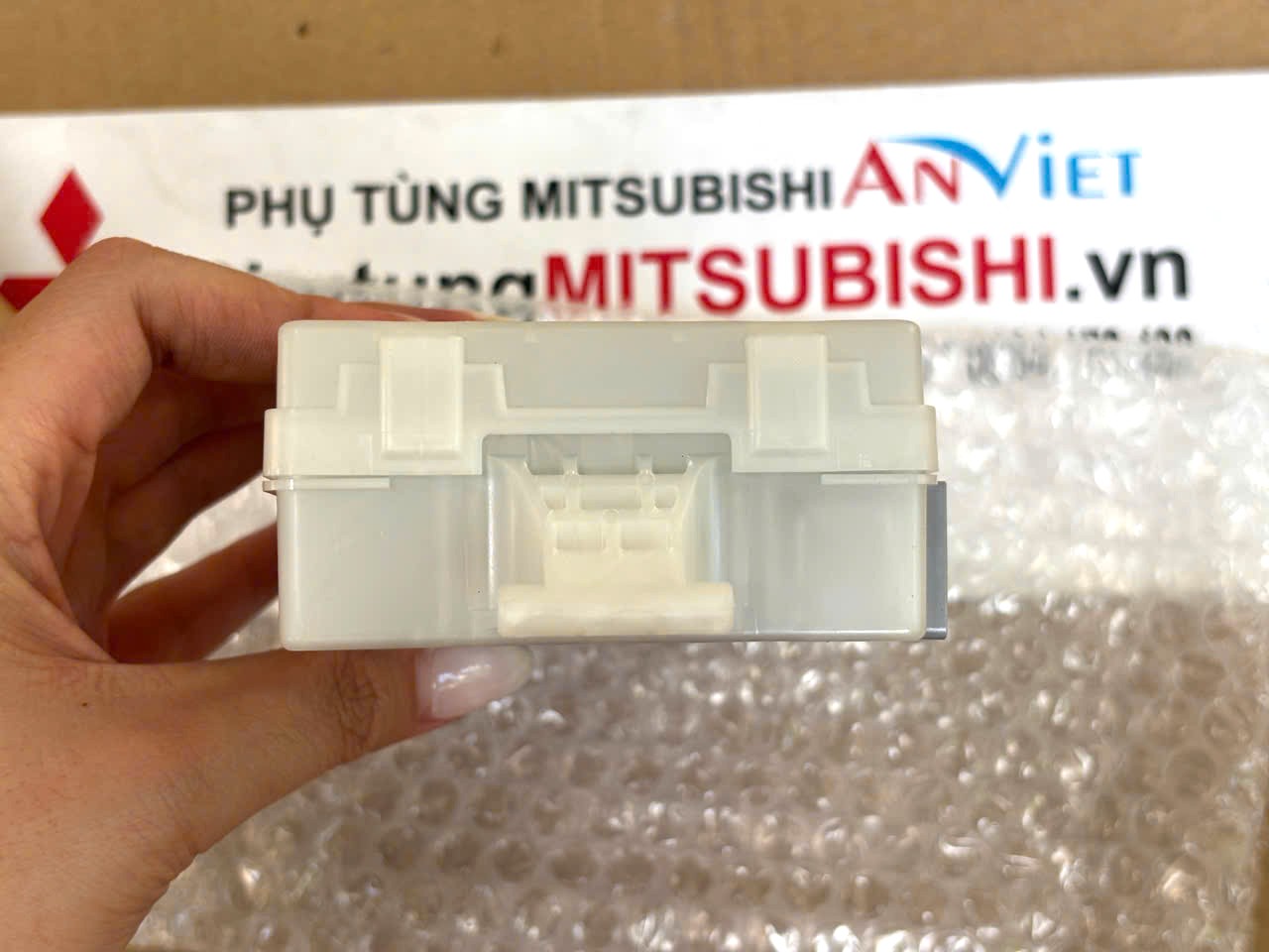 Hộp Etacs Mitsubishi Xforce 2024 2025 2026 8637C891