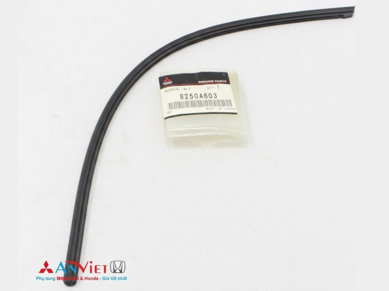 Lưỡi cao su gạt mưa trước Mitsubishi XForce 8250A603