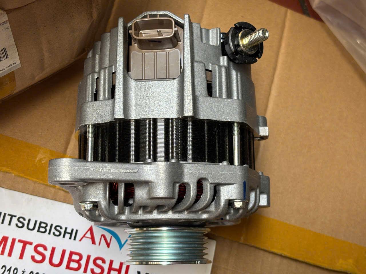 Máy phát điện Mitsubishi XForce 23100w240P