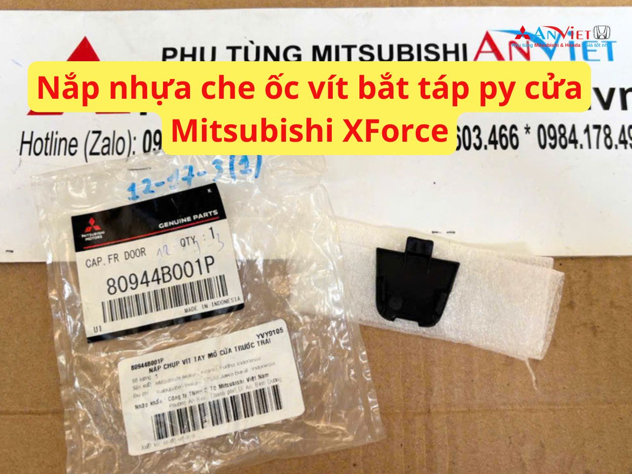 Nắp nhựa che ốc vít bắt táp py cửa Mitsubishi XForce 80944B001P
