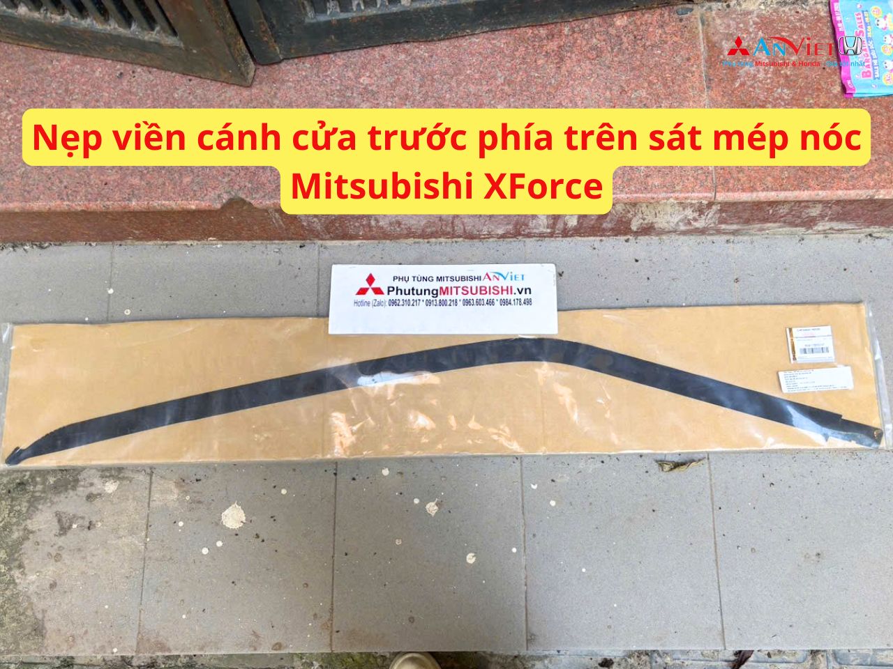 Nẹp viền cánh cửa trước phía trên sát mép nóc Mitsubishi XForce 80816B001P 80817B001P