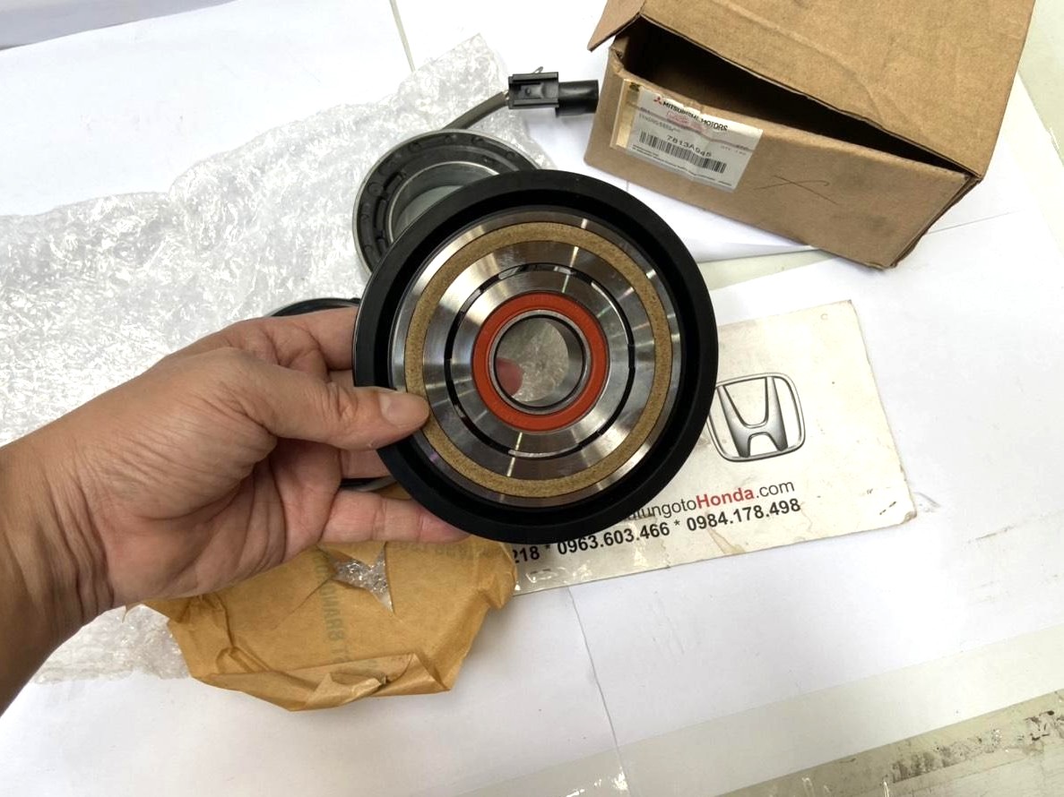 Puly đầu lốc điều hòa xe Mitsubishi XForce 7813A945