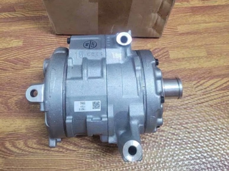 Thân lốc điều hòa, máy nén lạnh (không đầu lốc) Mitsubishi XForce 7813B178