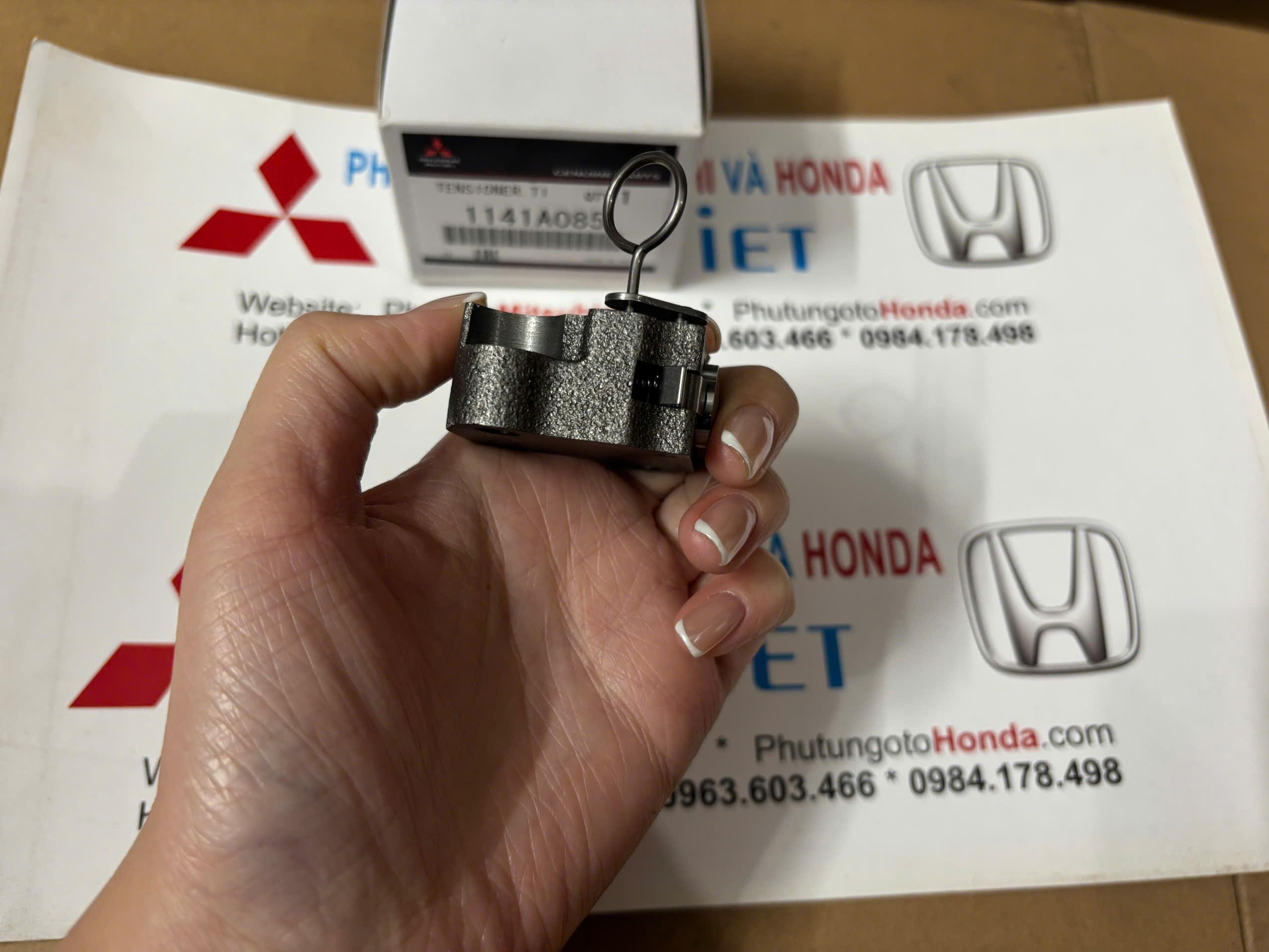 Búa tăng cam xe Mitsubishi Xforce