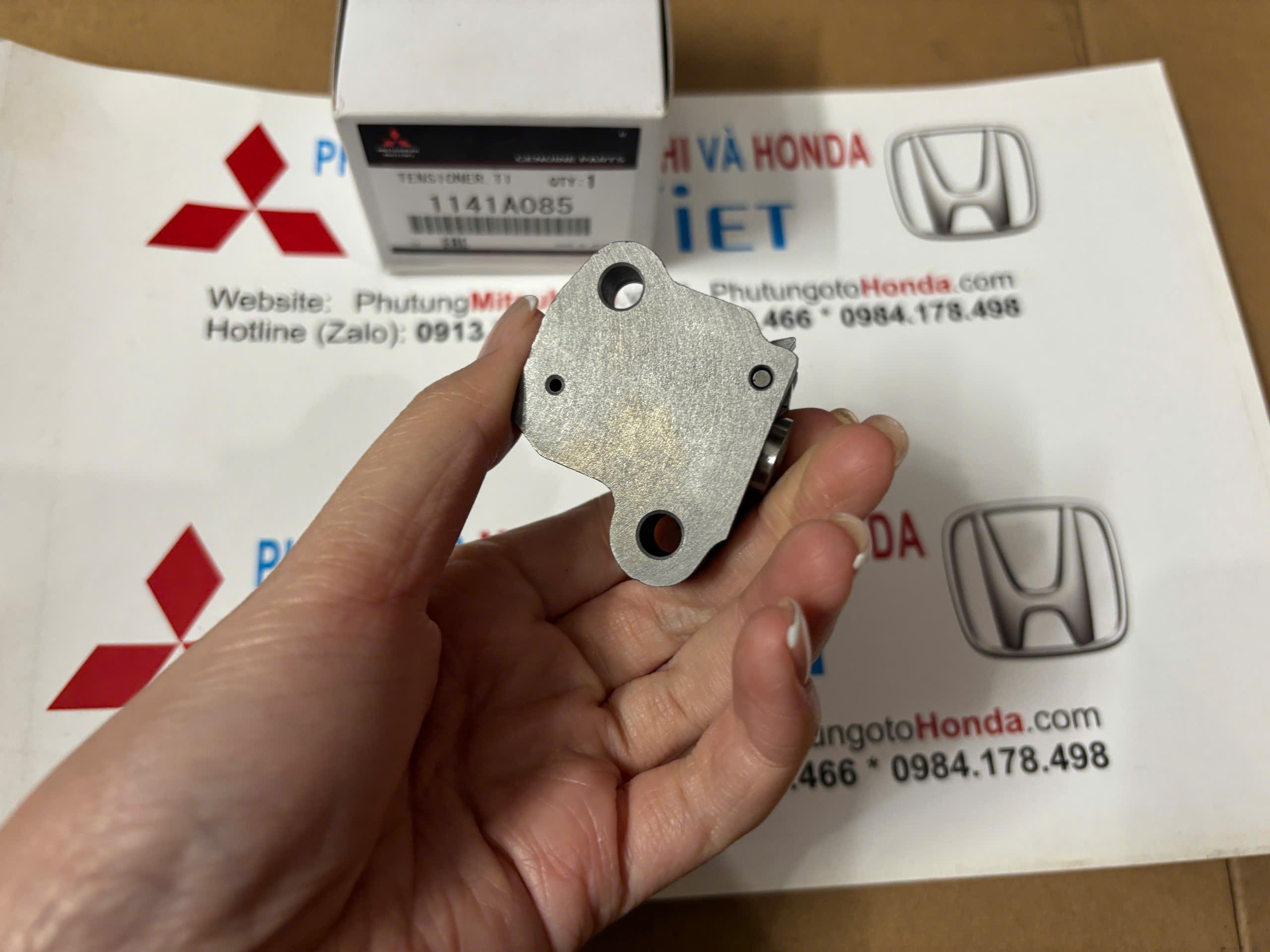 Búa tăng cam xe Mitsubishi Xforce