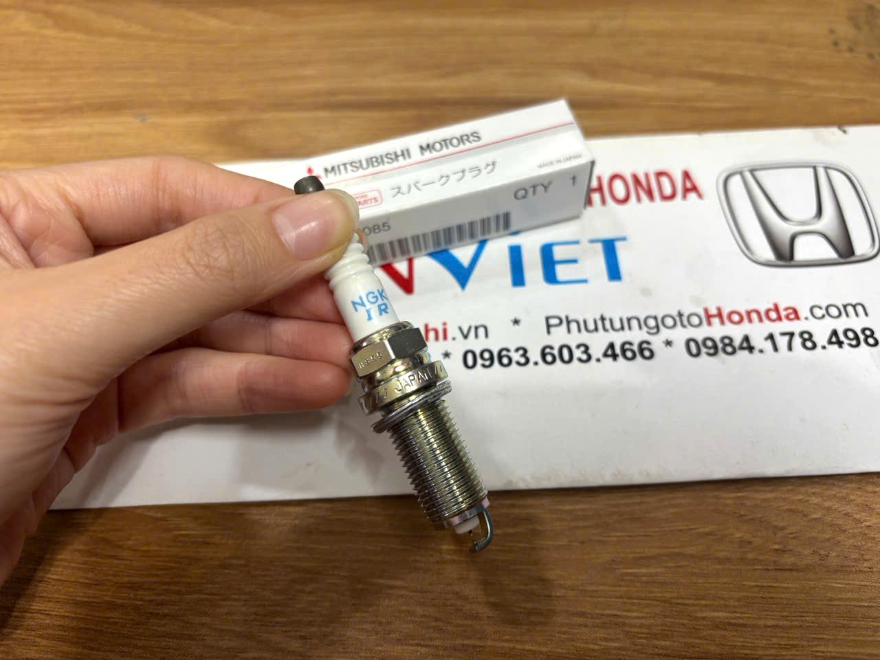 Bugi xe Mitsubishi Xforce Chính Hãng