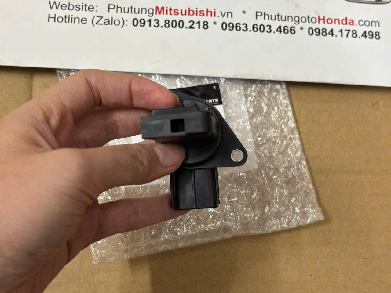 Cảm biến lưu lượng, Cảm biến nhiệt độ khí nạp xe Mitsubishi Xforce