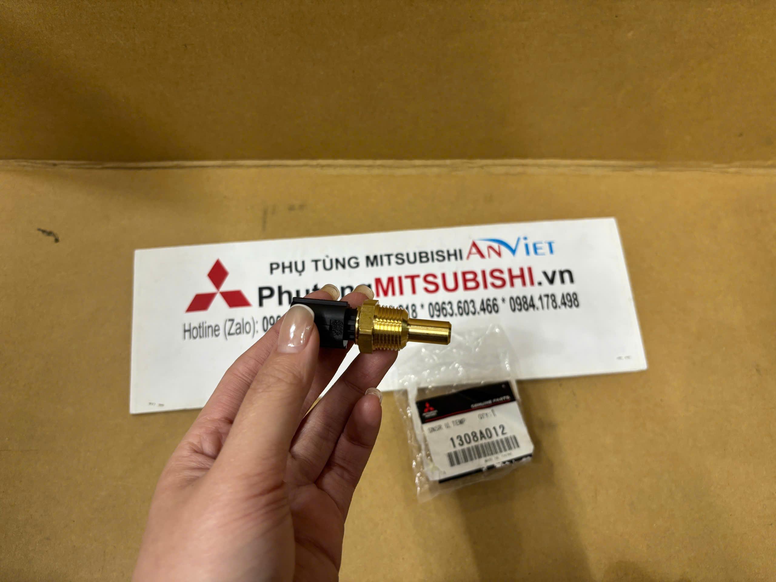 Cảm biến nhiệt độ nước xe Mitsubishi Xforce