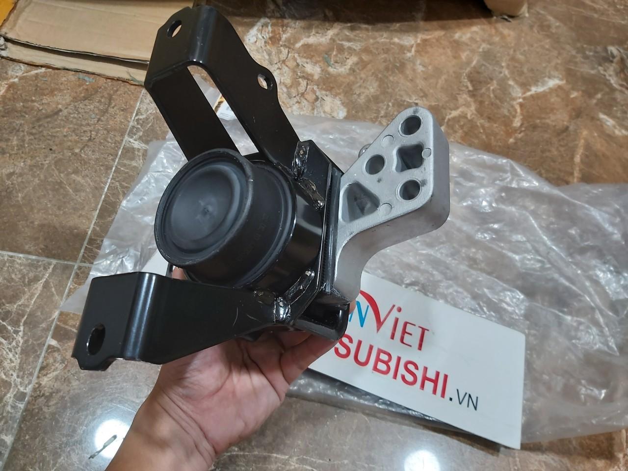 Chân Máy Bên Phụ xe Mitsubishi Xforce