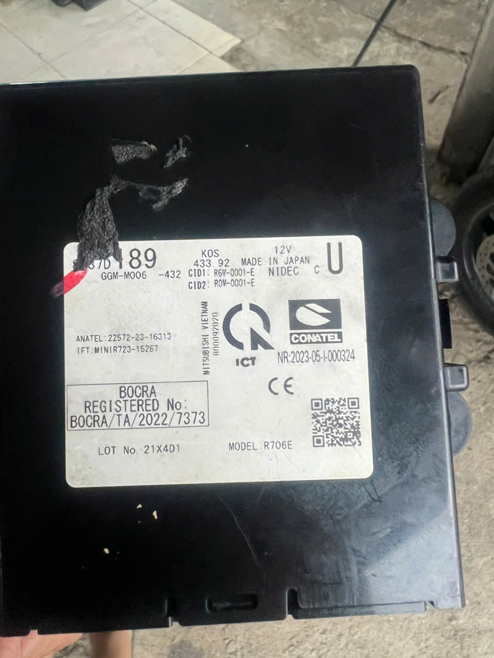 Hộp điều khiển chìa Khóa lắp ở trung tâm táp lô xe Mitsubishi Xforce hàng bãi