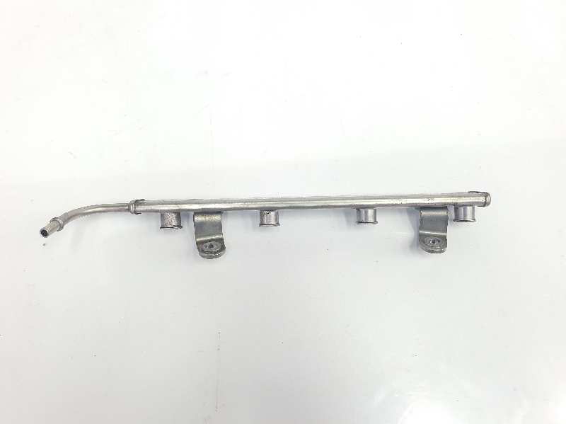 Thanh day nhiên liệu xe Mitsubishi Xforce