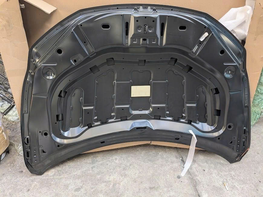 Nắp capo xe Mitsubishi Xforce